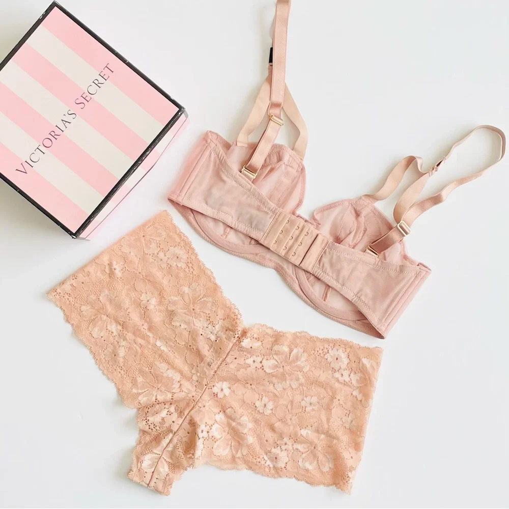 32DD MEDIUM Victoria’s Secret beige bra set